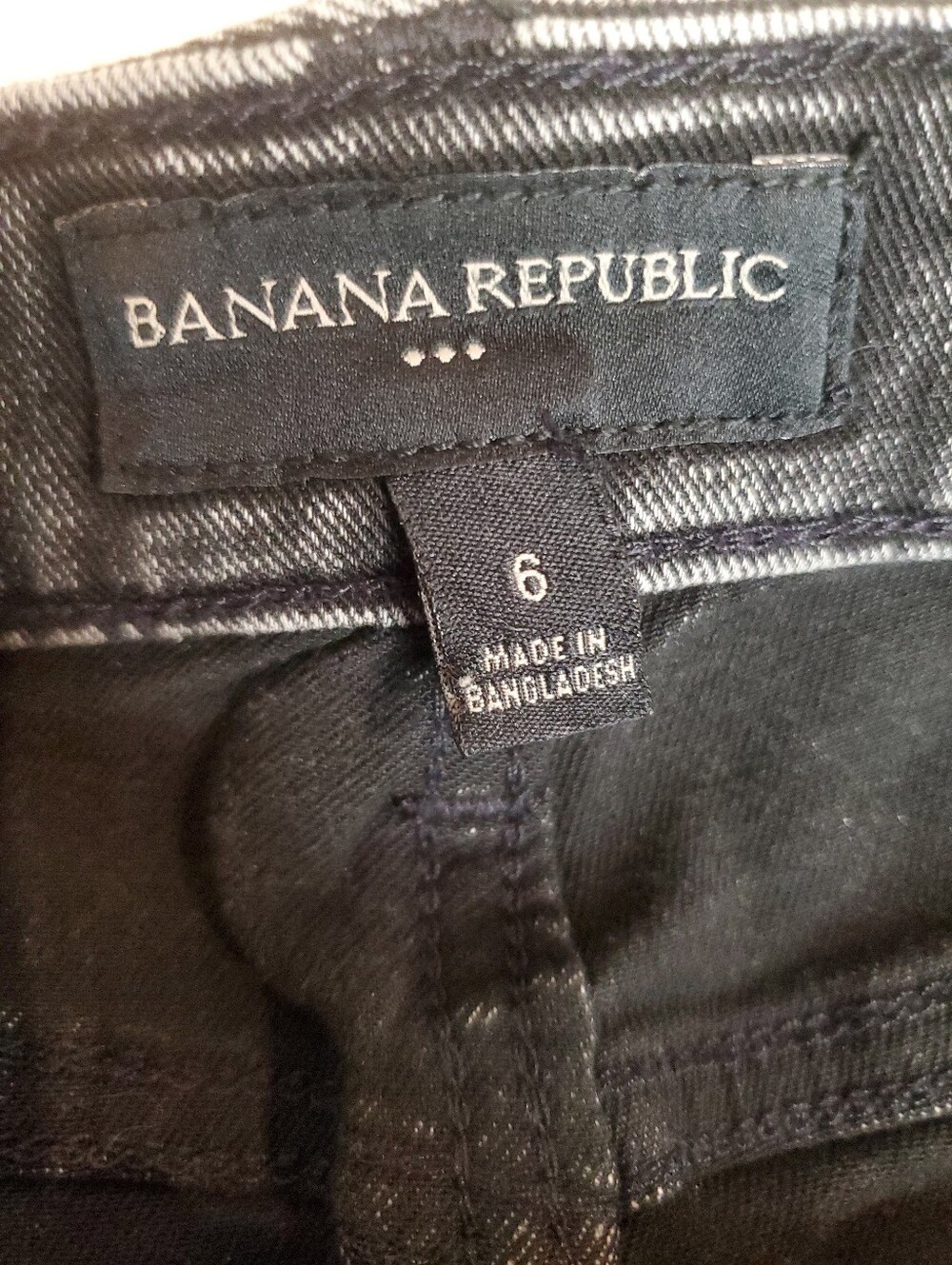 Banana Republic Black Wash Denim Mini Skirt Women's Size 6 Frayed Hem - Picture 3 of 6